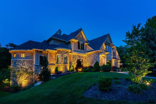 809 Ne Bridge Creek Ct, Grimes, IA, 50111-2280 | Card Image