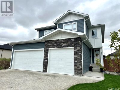 571 Hamm Cres, House other with 3 bedrooms, 3 bathrooms and null parking in Saskatoon SK | Image 1