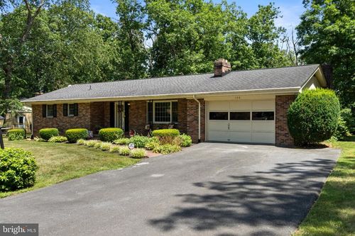 106 Hickory Hill Dr, STEPHENS CITY, VA, 22655-2201 | Card Image