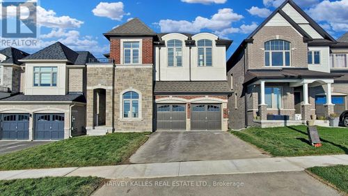 56 Charles White Crt, East Gwillimbury, ON, L9N0T7 | Card Image