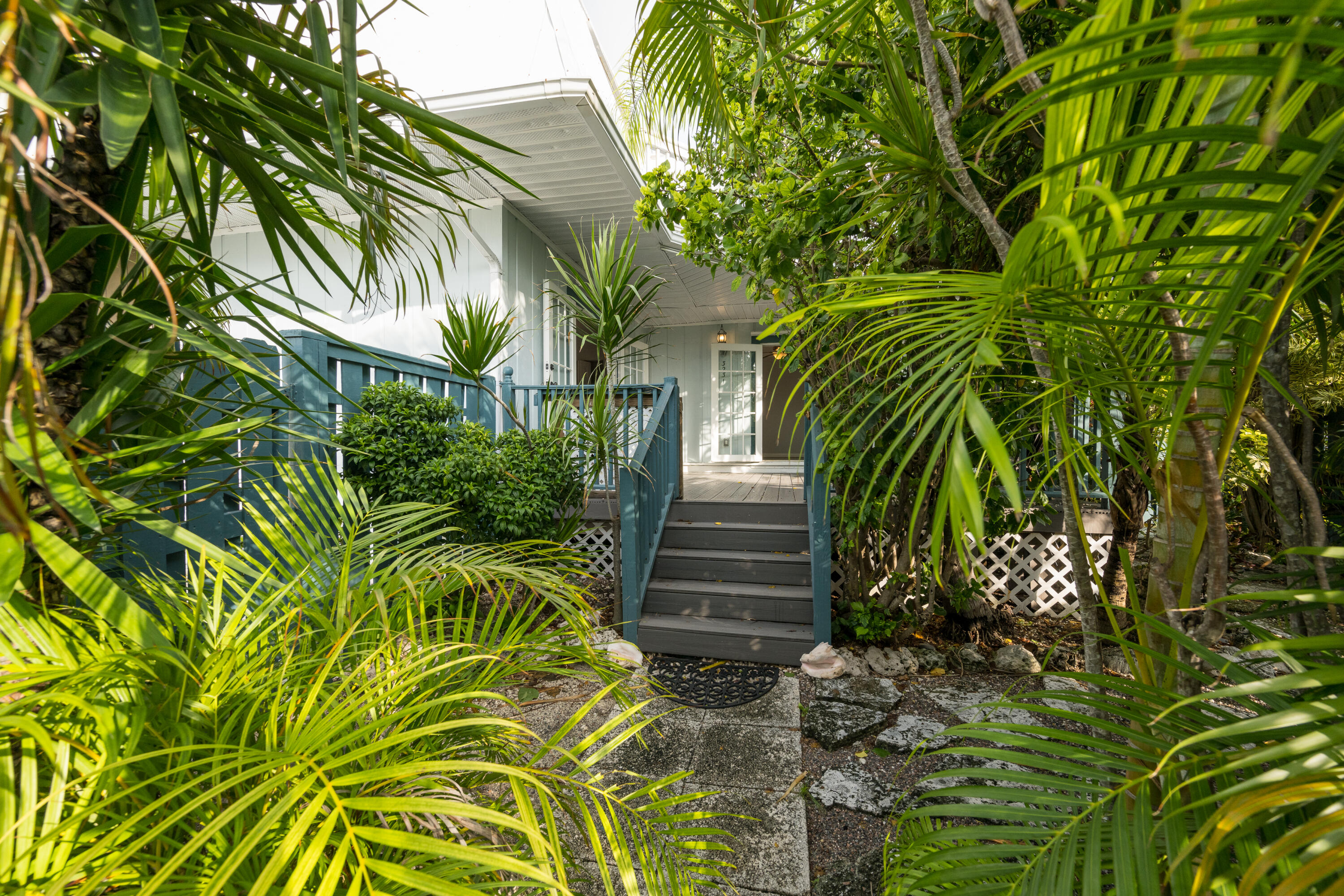 Pearl Ave, Key West, FL 33040