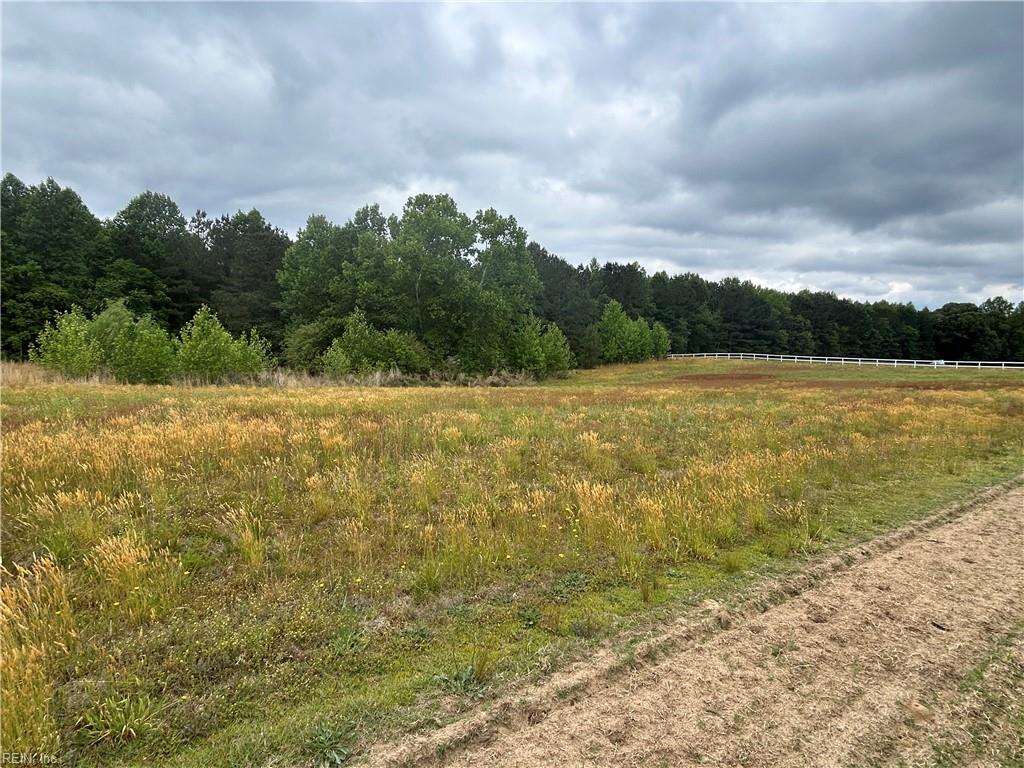Land in Williamsburg