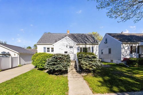 1516 Ryan St, Bay City, MI, 48708-5537 | Card Image