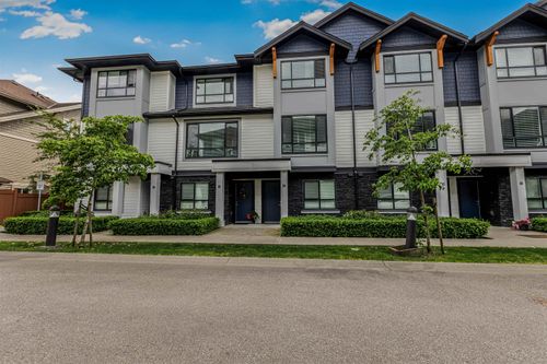 26-19704 55a Ave, Langley, BC, V3A0L2 | Card Image