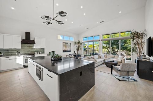 422 Fountain Dr, Palm Springs, CA, 92262-0470 | Card Image