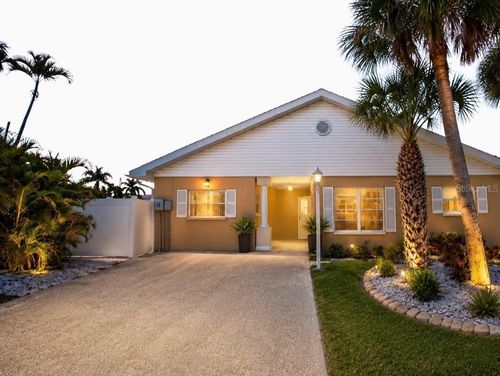 210 84th St, HOLMES BEACH, FL, 34217-1022 | Card Image