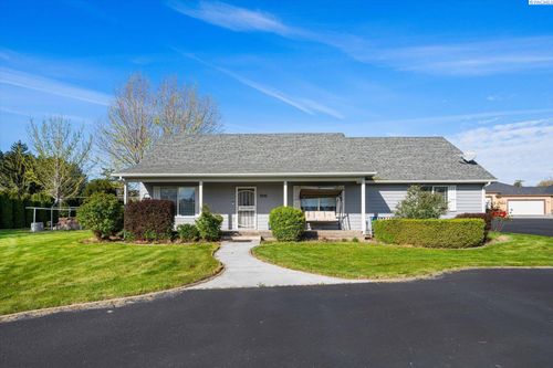 3216 S Auburn St, Kennewick, WA, 99337 | Card Image