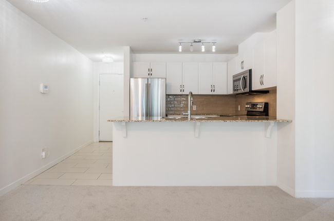 208 - 11667 Haney Bypass, Condo with 3 bedrooms, 2 bathrooms and 2 parking in Maple Ridge BC | Image 5