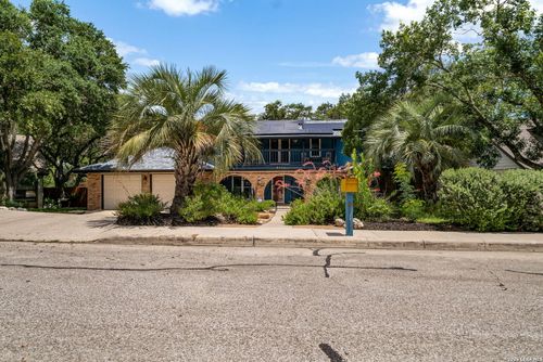 9111 Mount Royal St, San Antonio, TX, 78250-2628 | Card Image
