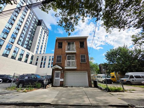 2-14 Nevins St, Jersey City, NJ, 07306-4703 | Card Image