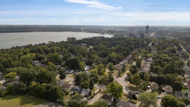 7 Napier St, House other with 3 bedrooms, 1 bathrooms and 7 parking in Barrie ON | Image 32