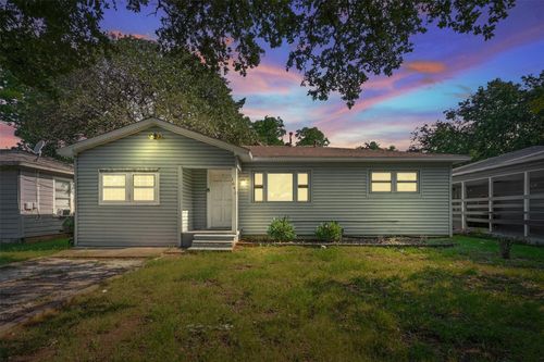 1043 Star St, Denison, TX, 75020-7924 | Card Image