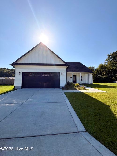 309 Belgian Ct, Richlands, NC, 28574-8462 | Card Image