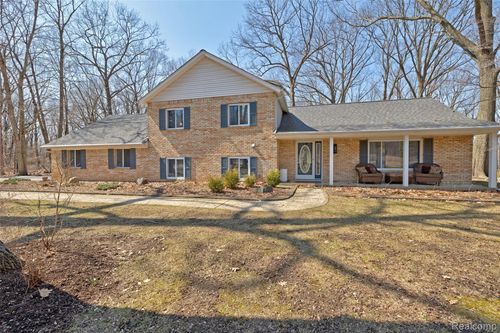 6332 Laura Ln, Flint, MI, 48507-4630 | Card Image
