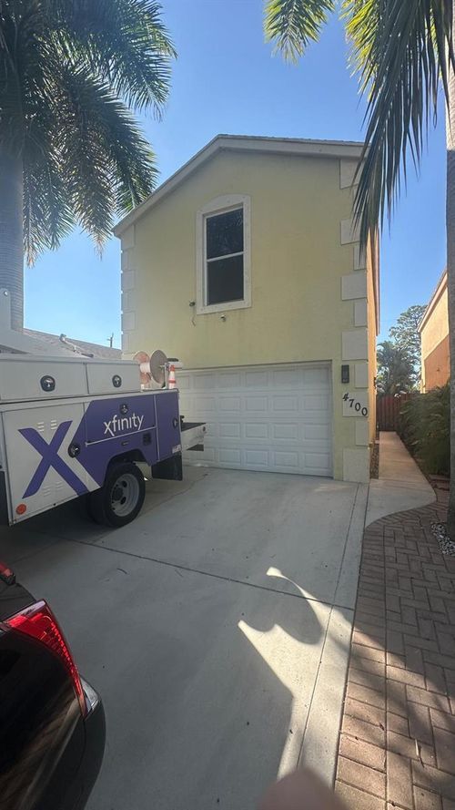 4700 Clemens St, Lake Worth, FL, 33463-8702 | Card Image