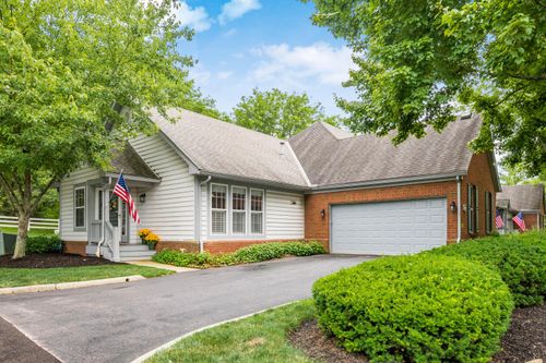 6611 Lower Lake Dr, Westerville, OH, 43082-8118 | Card Image