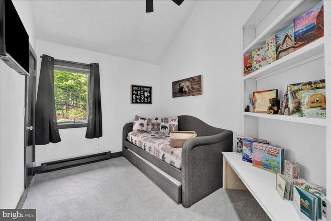 823 Crest Pines Ln, Townhouse with 3 bedrooms, 3 bathrooms and null parking in Pocono Pines PA | Image 24
