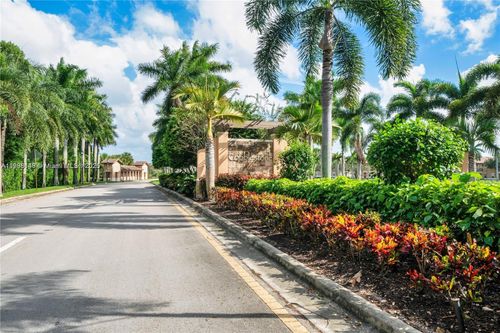 4-531 Sw 147th Ave, Pembroke Pines, FL, 33027-6105 | Card Image