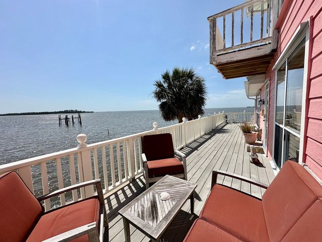 660 1 St St, House other with 3 bedrooms, 4 bathrooms and null parking in CEDAR KEY FL | Image 31