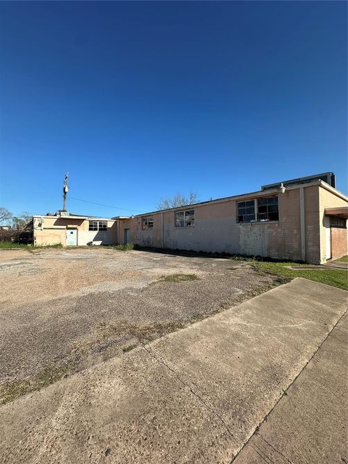 8243 Telephone Road, Houston, TX, 77061 | Card Image