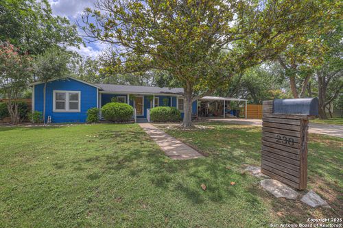 238 Short Ave, Seguin, TX, 78155-6029 | Card Image
