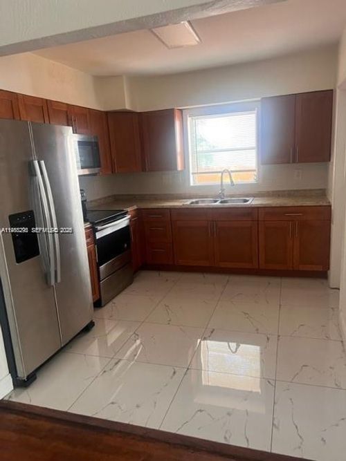 1-2530 Roosevelt St, Hollywood, FL, 33020 | Card Image