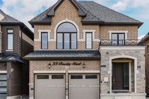 33 Beasley St, Whitby, ON, L1P0G5 | Card Image