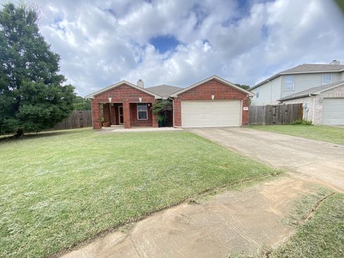 8016 Meadow View Trl, Fort Worth, TX, 76120-2628 | Card Image