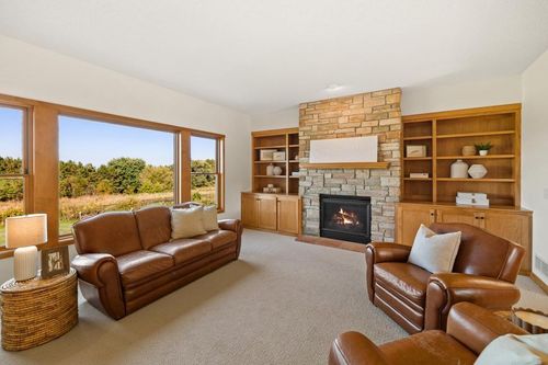 1521 15th Street Ct N, Lake Elmo, MN, 55042-9482 | Card Image