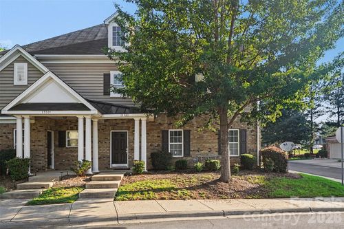 15323 Barossa Valley St, Charlotte, NC, 28277-4124 | Card Image