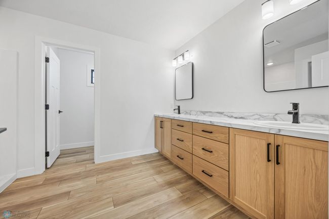 Primary Bathroom - Photos of a previous build | Image 21