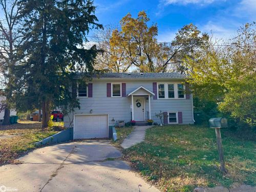 906 N 9th St, Fairfield, IA, 52556-2117 | Card Image