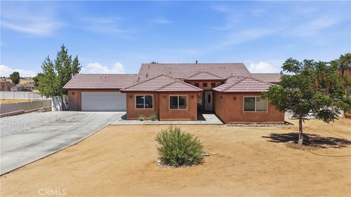 16346 Teton St, Victorville, CA, 92395-8506 | Card Image