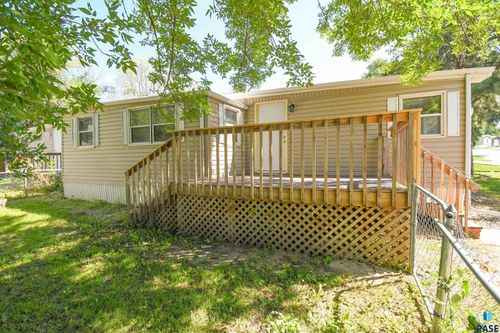 6404 W Sandalwood Pl, Sioux Falls, SD, 57107-1046 | Card Image