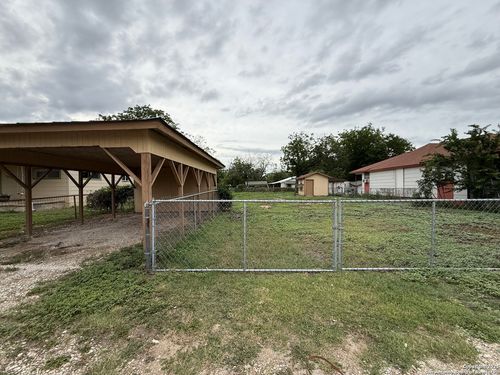 16021 N Front St, La Coste, TX, 78039-2324 | Card Image