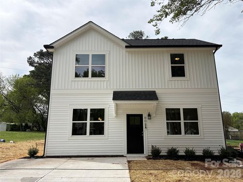 608 E Boston Ave, Bessemer City, NC, 28016-2811 | Card Image