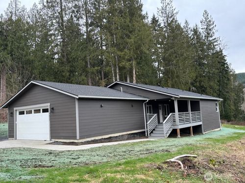 7421 284th St Ne, Arlington, WA, 98223-8626 | Card Image