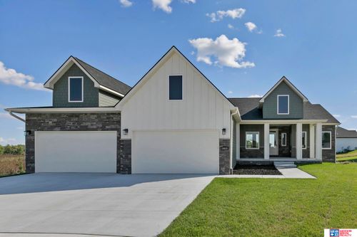 10935 Crescent Moon Pl, Lincoln, NE, 68527-9726 | Card Image