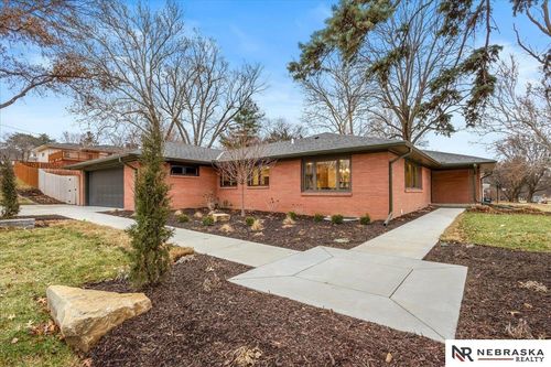 2009 S 88th St, Omaha, NE, 68124-2111 | Card Image