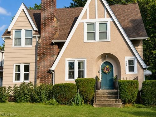 1207 Castleton Rd, Cleveland Heights, OH, 44121-1523 | Card Image