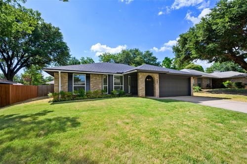 2407 Cranberry Lane, Euless, TX, 76039 | Card Image