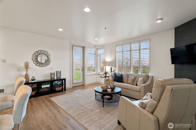 APT-106 - 61 Pine St, Condo with 1 bedrooms, 1 bathrooms and 1 parking in Edmonds WA | Image 6