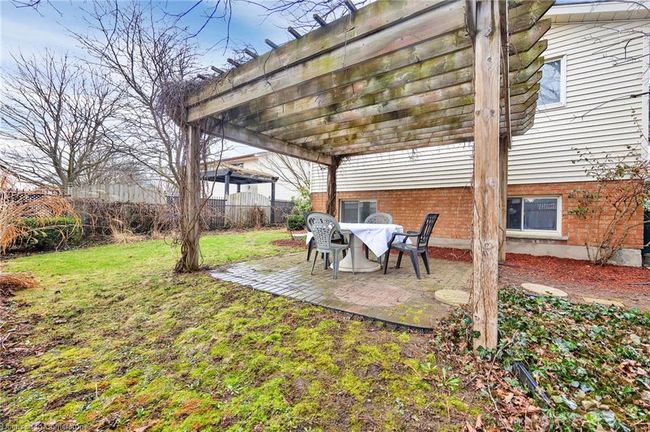 204 Nomad Crt, House other with 4 bedrooms, 2 bathrooms and 4 parking in Kitchener ON | Image 31
