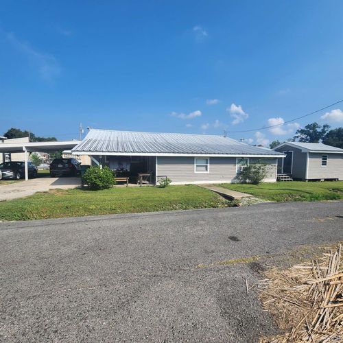 125 E 148th St, Galliano, LA, 70354-4332 | Card Image