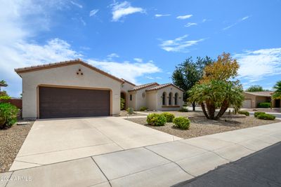 14950 W Winged Foot Court, House other with 2 bedrooms, 2 bathrooms and null parking in Surprise AZ | Image 2