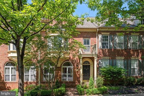 557 Longhorn Cres, ROCKVILLE, MD, 20850-5704 | Card Image