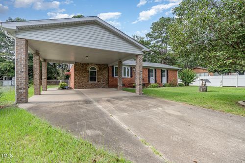 125 Sandy Dr, Goldsboro, NC, 27534-8864 | Card Image