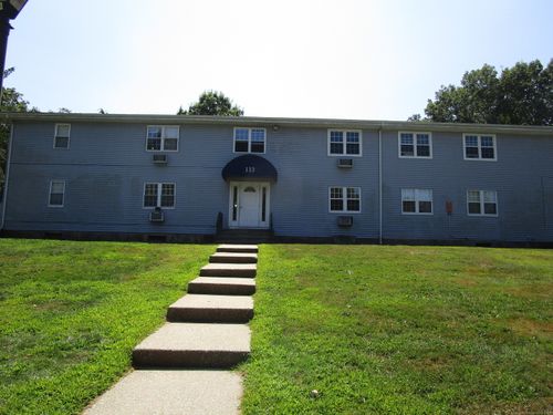 apt-b-113 Horse Pond Rd, Salem, CT, 06420-4044 | Card Image