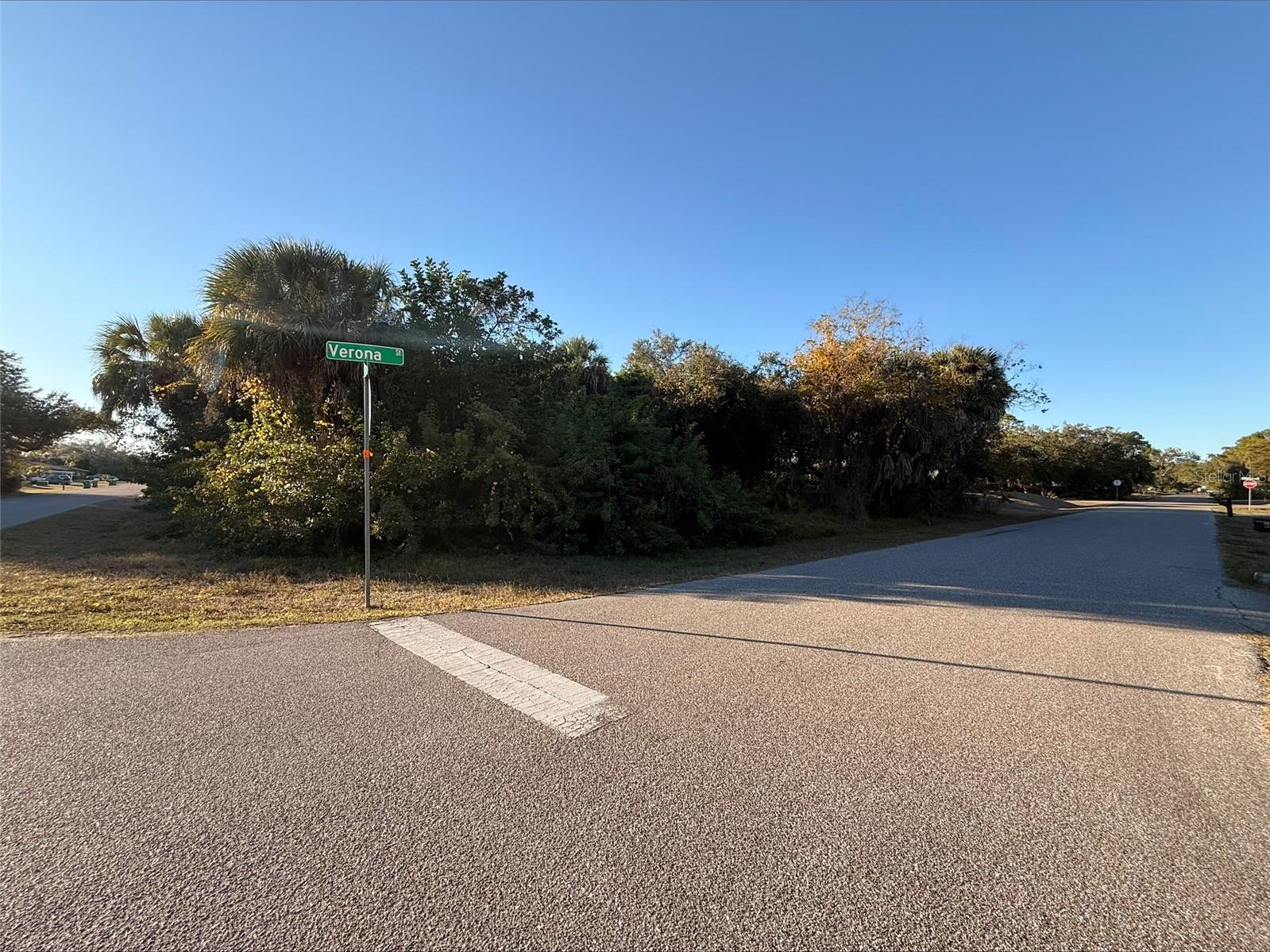 Land in PORT CHARLOTTE 3