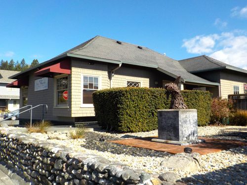 755 12th St, Fortuna, CA, 95540-2103 | Card Image